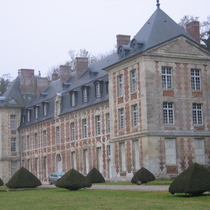 Photo de la façade du Château de Wailly